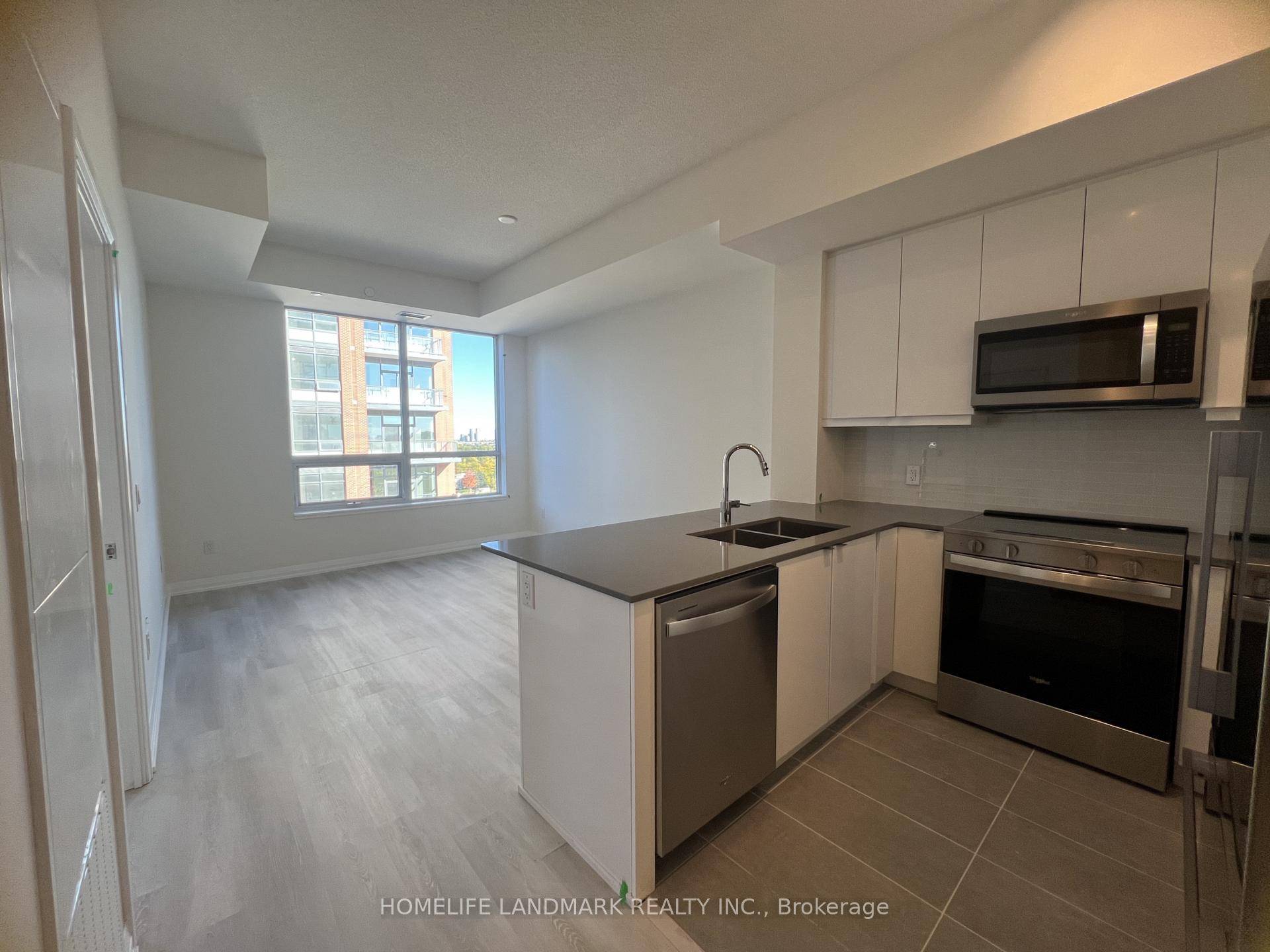 Brand new luxury living at Pinnacle Toronto East !