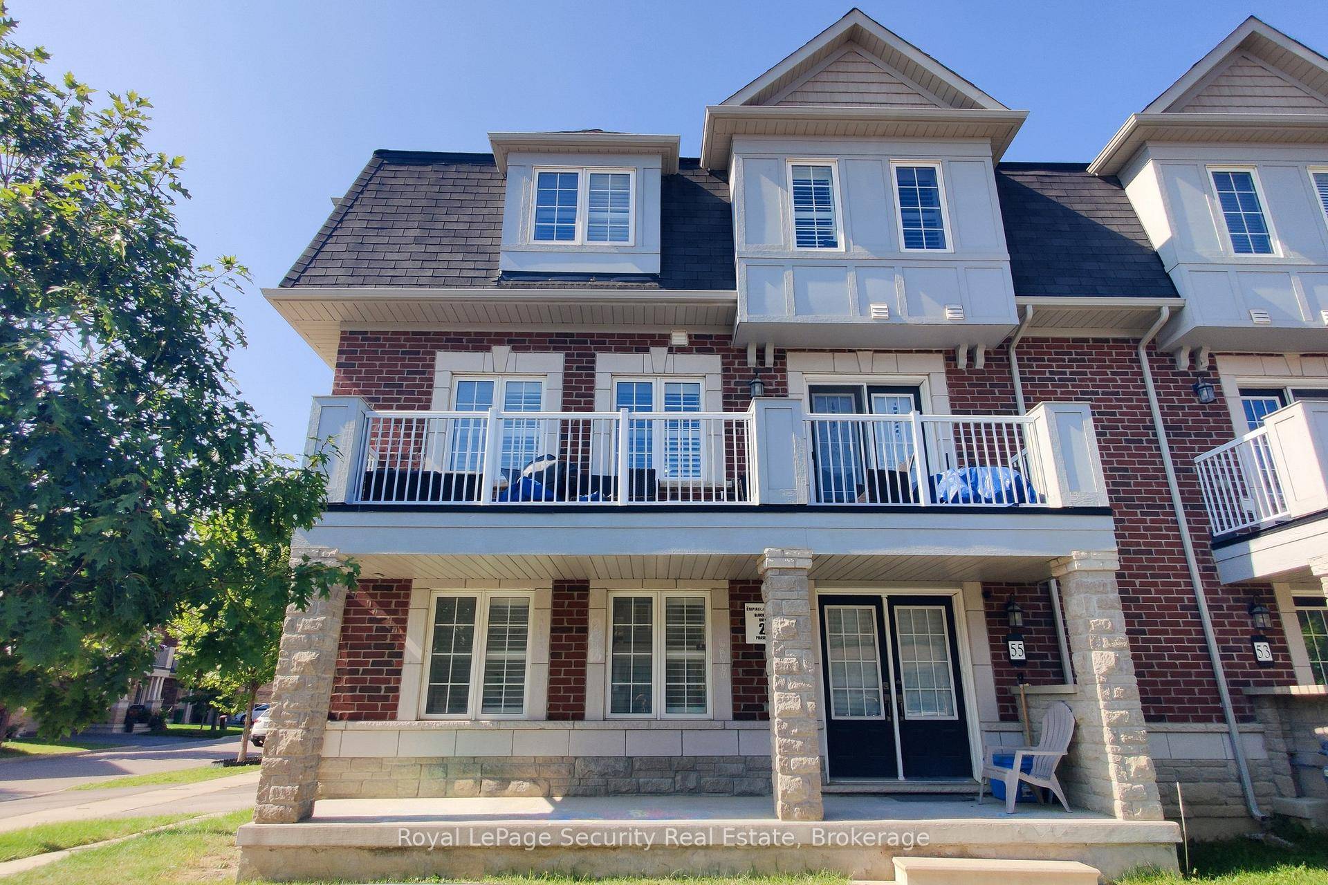 Welcome to the beautiful Coral Model freehold townhouse in Brampton !