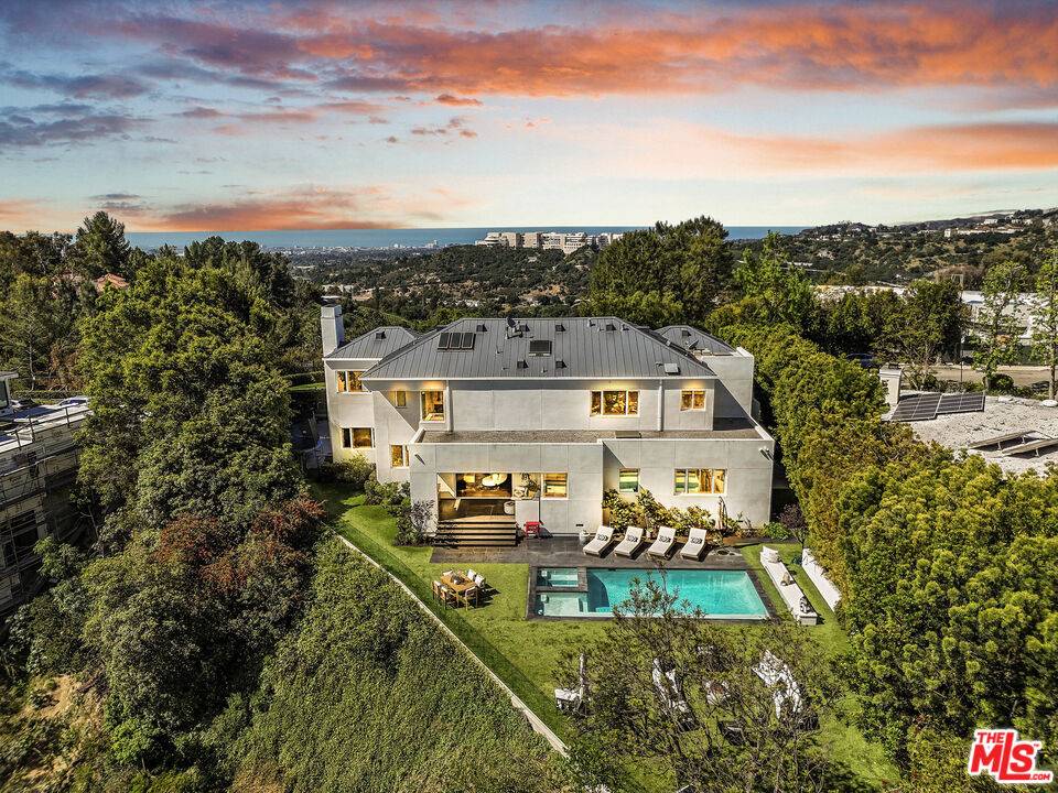 1116 Linda Flora Dr 5BR Brentwood La