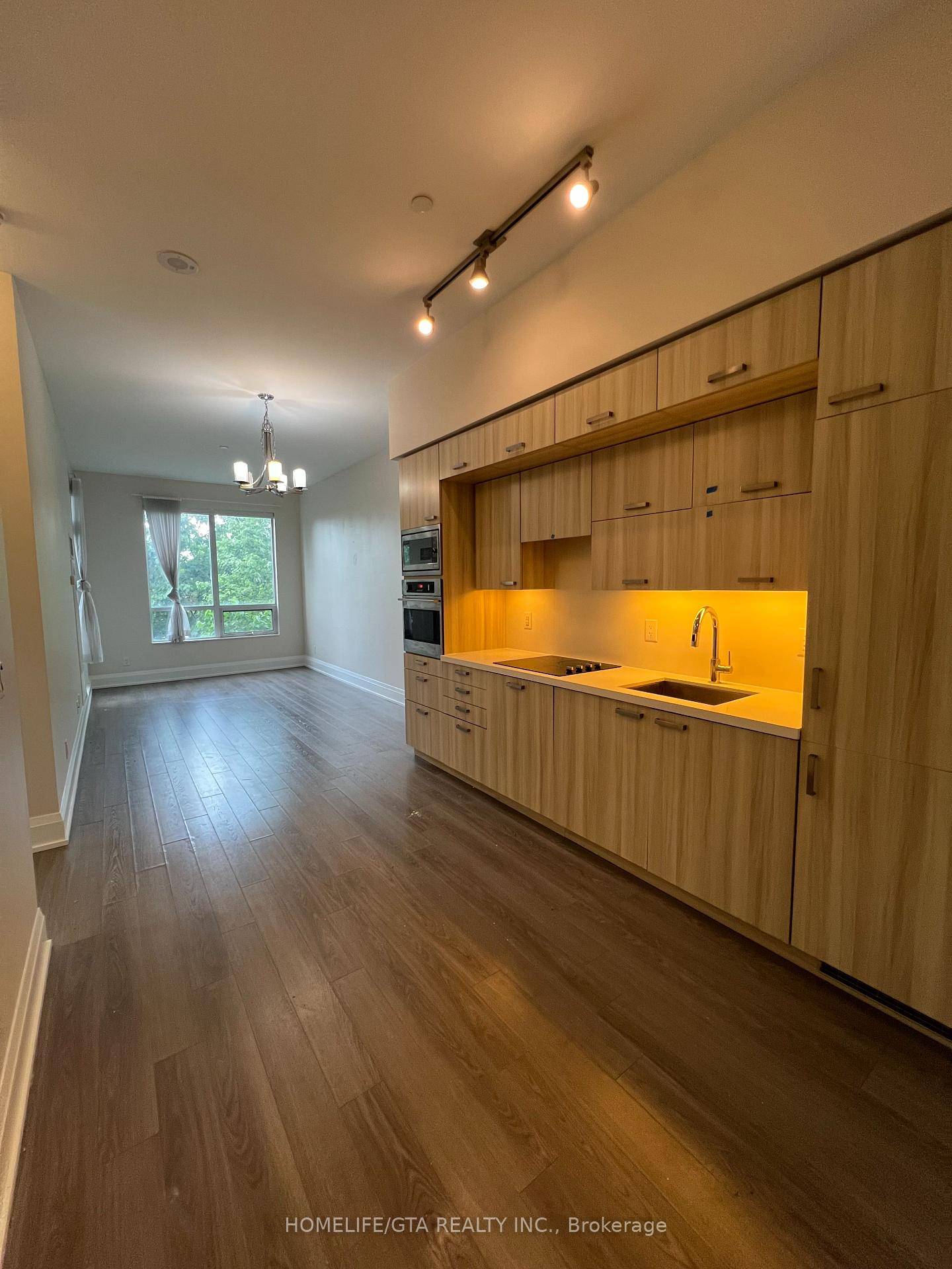 Spacious Open Concept 1 Bedroom Plus Den In Luxury Tridel Building In Willowdale.