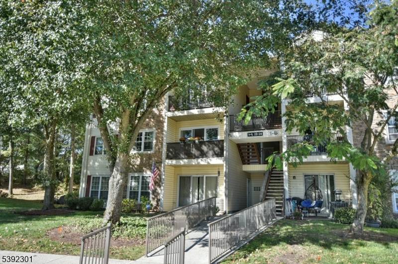 Welcome to Woodland Hills !