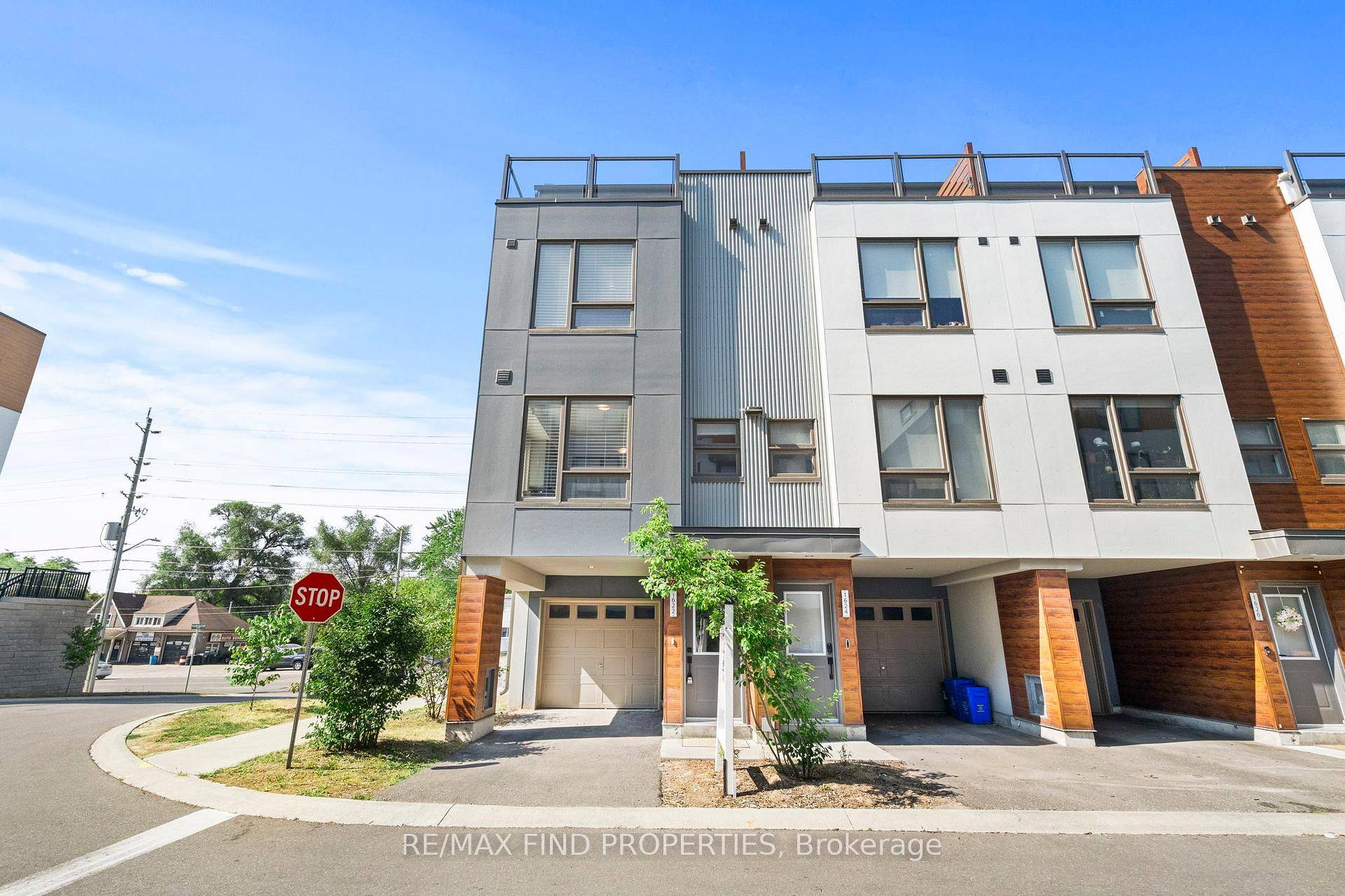 Welcome to this beautifully designed 3 bedroom, 3 bathroom freehold end unit townhome in sought after North Oshawa, offering the space and feel of a semi detached home !