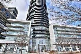 Experience stunning lake views and spectacular sunsets from this bright, modern one bedroom suite, wrapped in floor to ceiling windows.