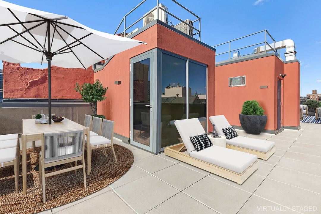 Where Harlem rooftops meet panoramic horizon views.