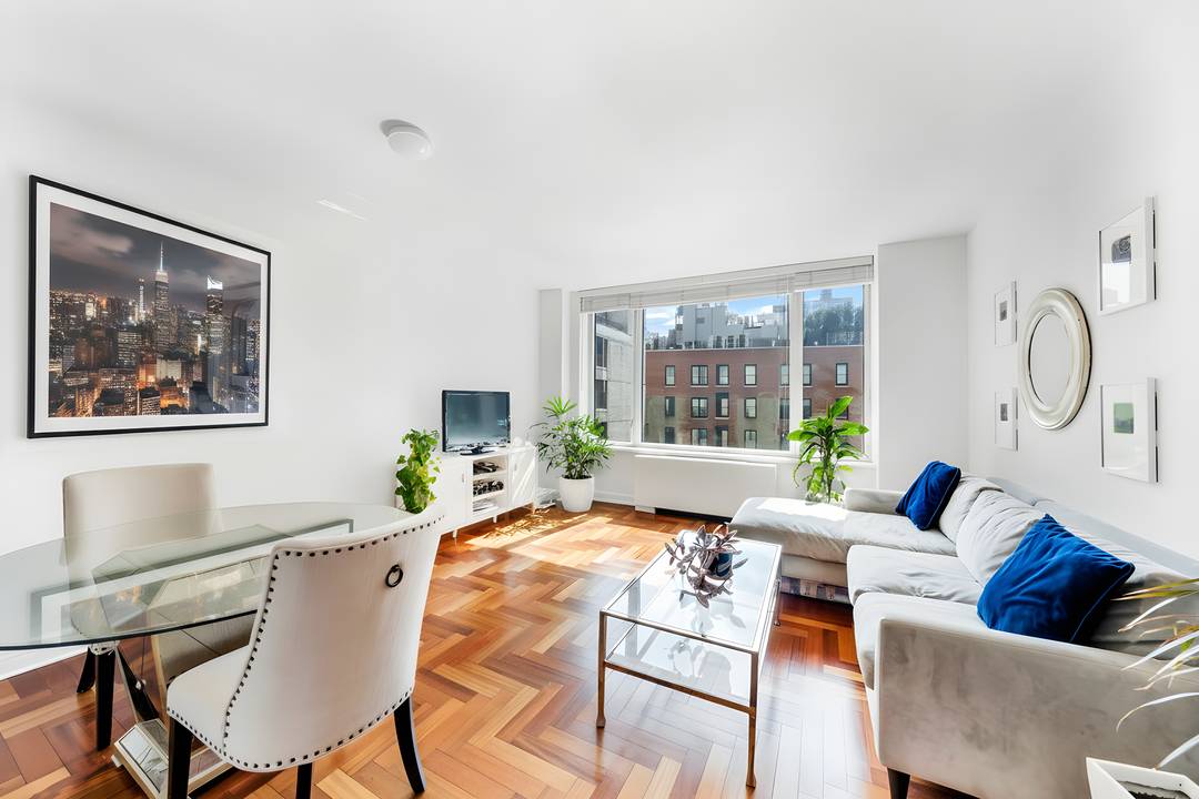 A fantastic 1 BED 1 BATH 707 square feet one bedroom apartment that is exceptionally quiet and enjoys sun filled mornings.