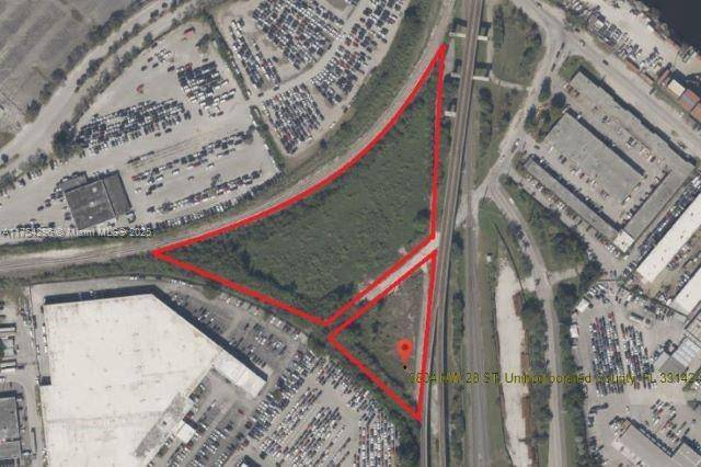 Two non contiguous lots being sold, folios 30 3129 000 0200 amp ; 30 3129 000 0205, totaling approximately 5.
