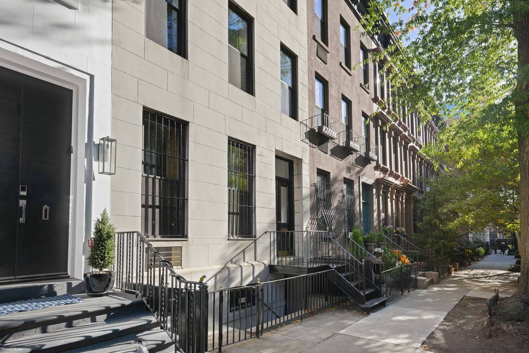 Two Family Yorkville Townhouse Comes to Market for the First Time in Nearly 70 Years Nestled in the heart of Yorkville, one of Manhattans most desirable and historic neighborhoods, 507 ...
