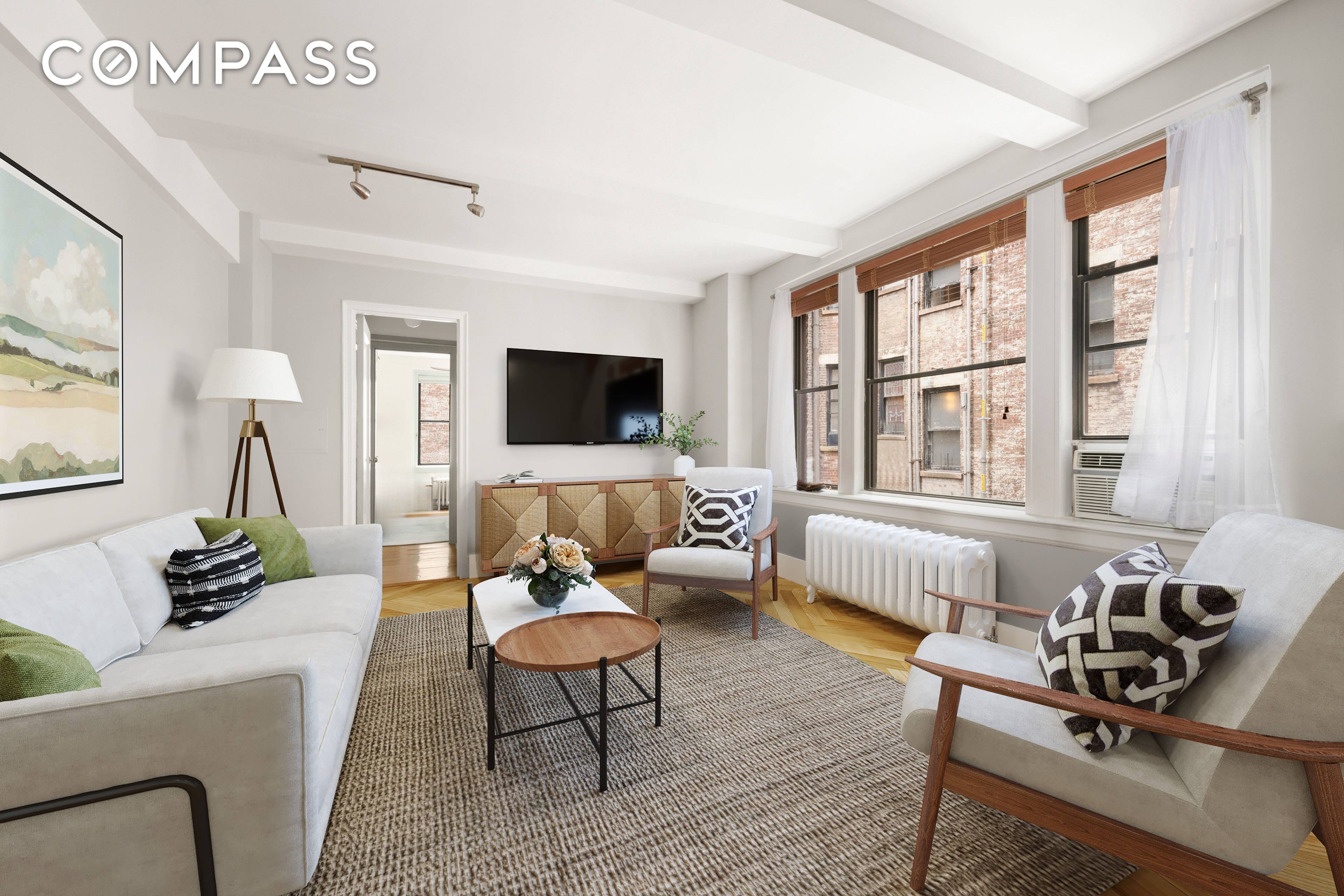 Residence 9D at 45 Fifth Avenue presents a rare opportunity to live along one of Manhattan s most coveted stretches of Lower Fifth Avenue in the heart of Gold Coast ...