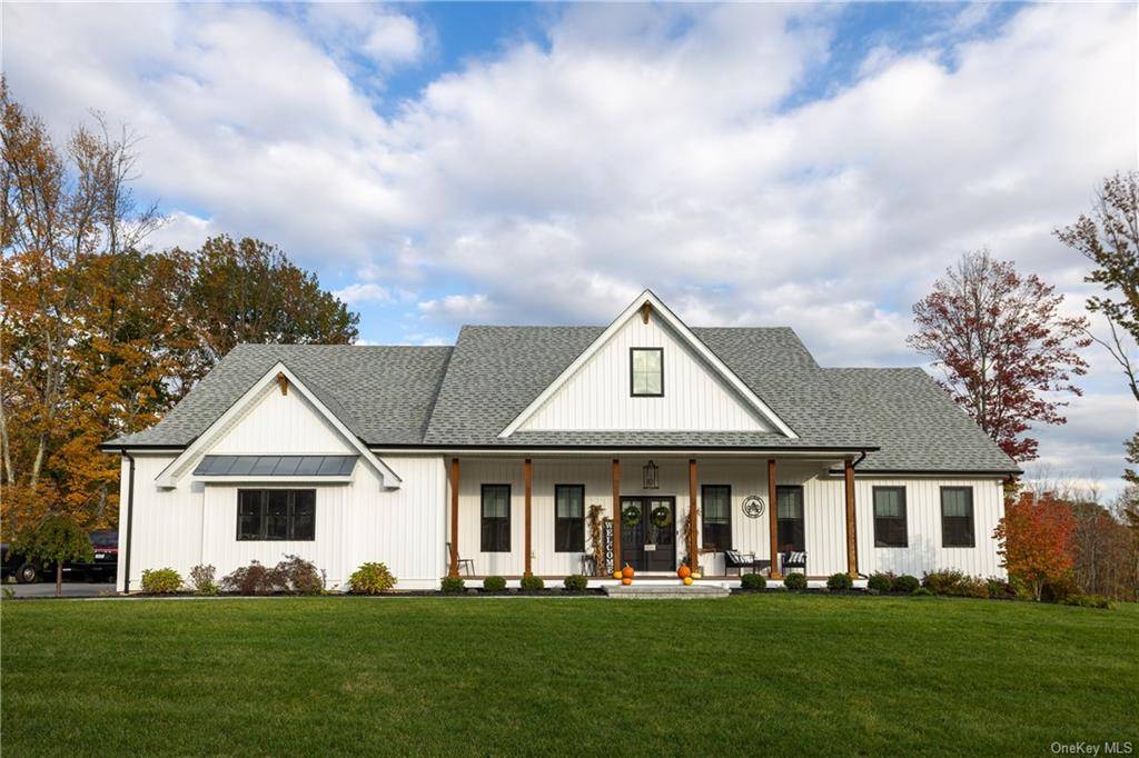 Tamarack Hill Estates is a small collection of newly built custom homes in the Town of Poughkeepsie.