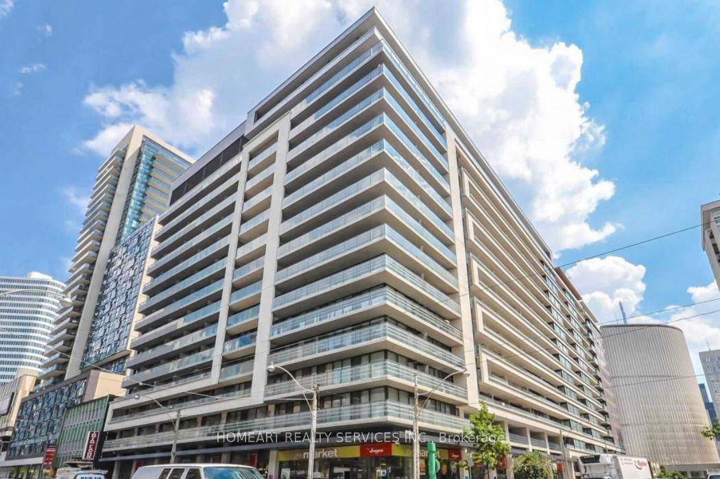 Welcome to one of the most desirable downtown locations !