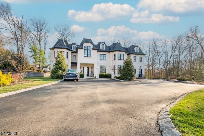 TURNKEY ! LUXURY ! FURNISHED !