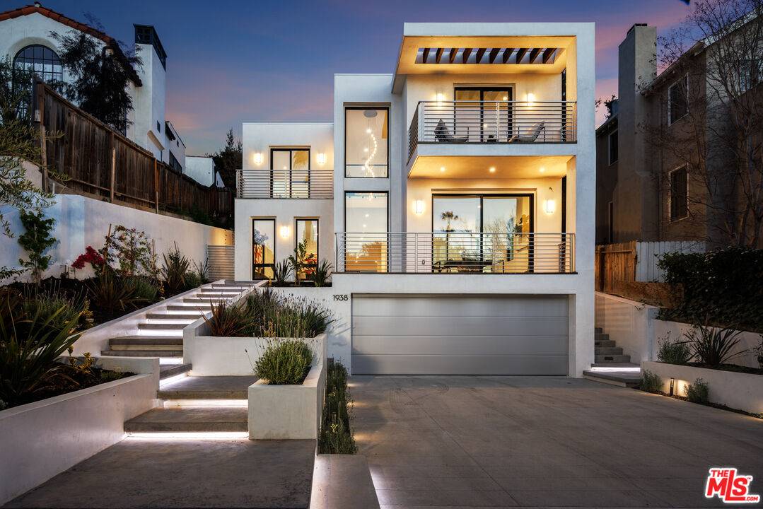 1938   Fairburn Ave LA