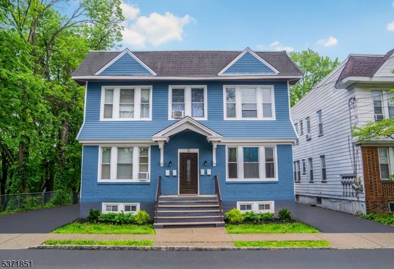 Incredible Investment Opportunity in the Heart of Maplewood !