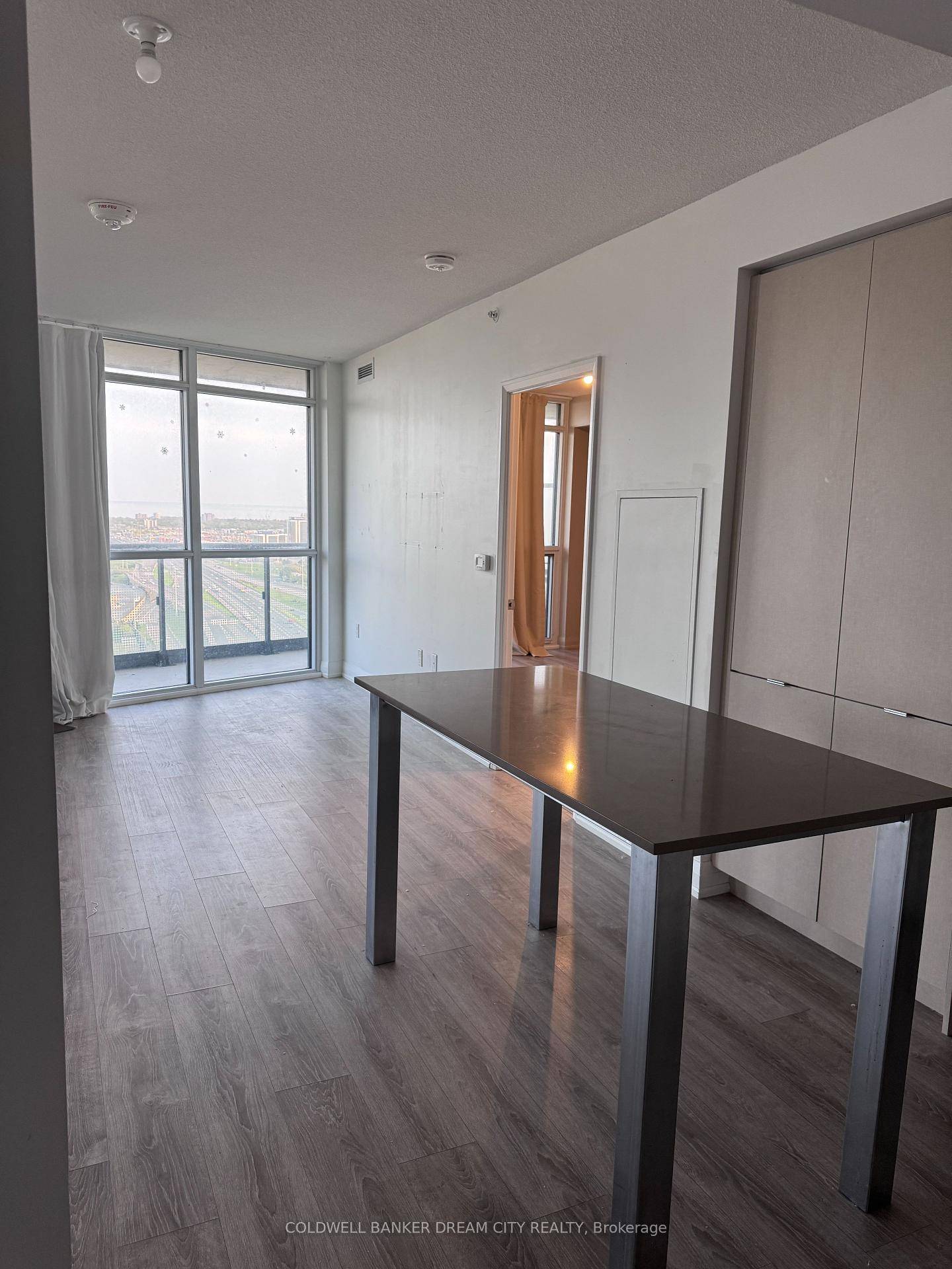Condo for Lease in Toronto.