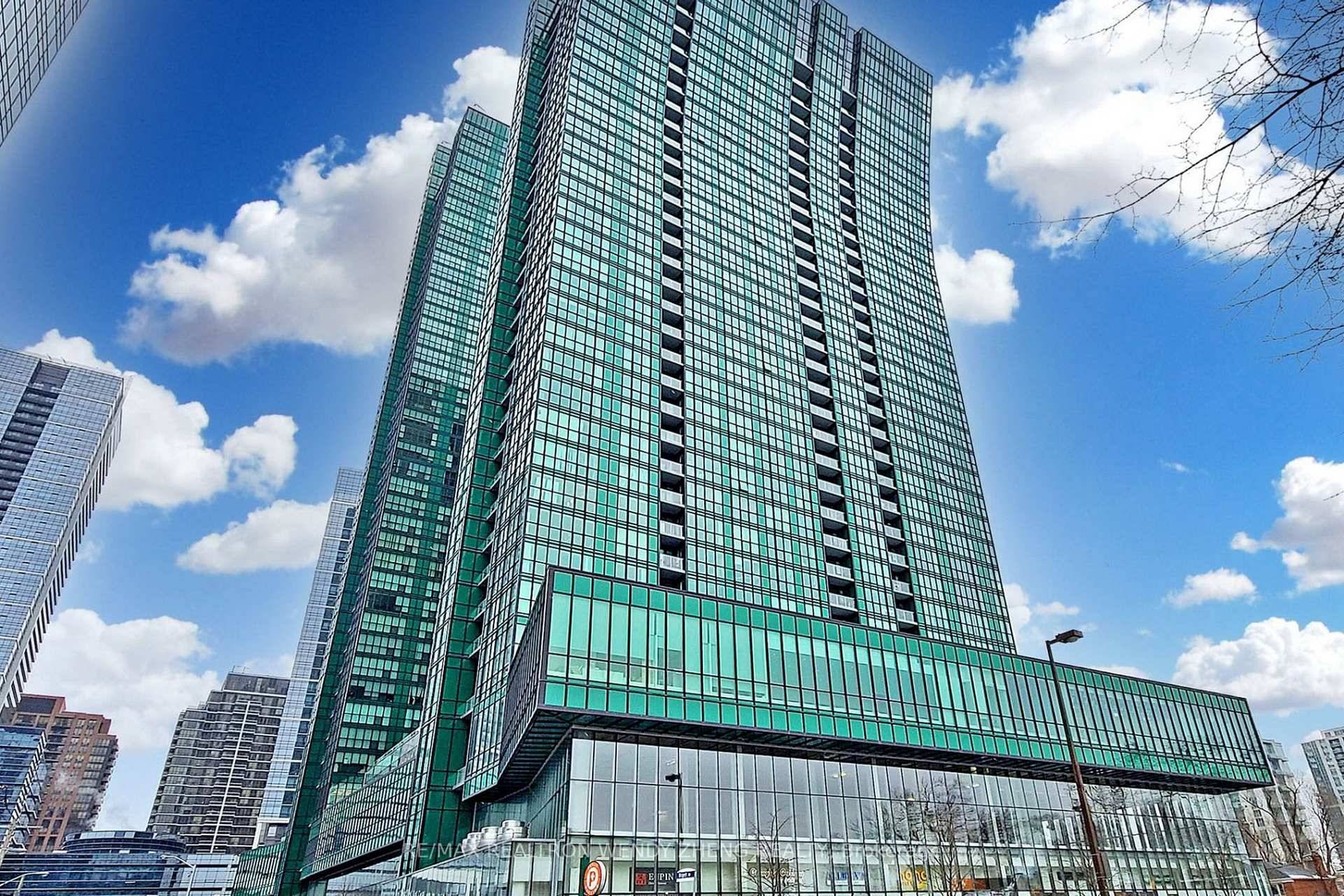 This beautifully upgraded corner unit offers high end finishes and plenty of natural sunlight.