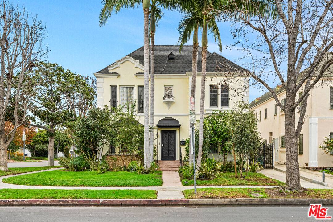 1200  S Alfred St 6BR Beverlywood La