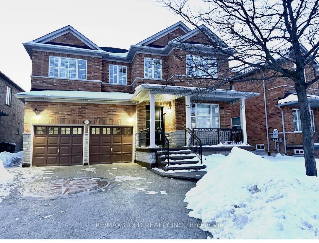 Welcome to 4 Plateau Drive Detached Home, APPROX 3, 000 SQFT This Beautifully Maintained And Fully Furnished Home Located In a Highly Desirable Neighbourhood, Offers 4 Bedroom, 3 Bath, This ...