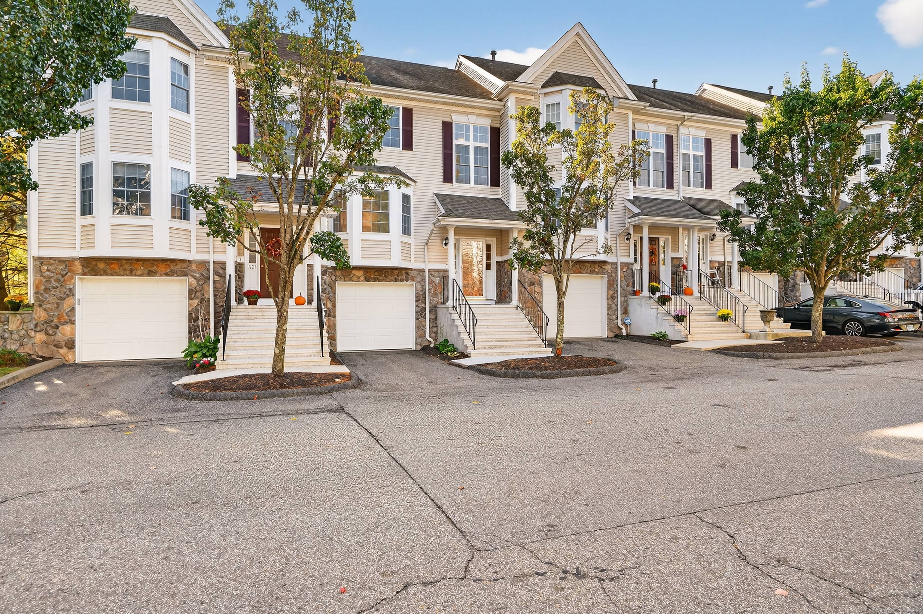 This 2 bedroom, 1. 5 bath townhouse offers comfort, convenience, and community living at its best.