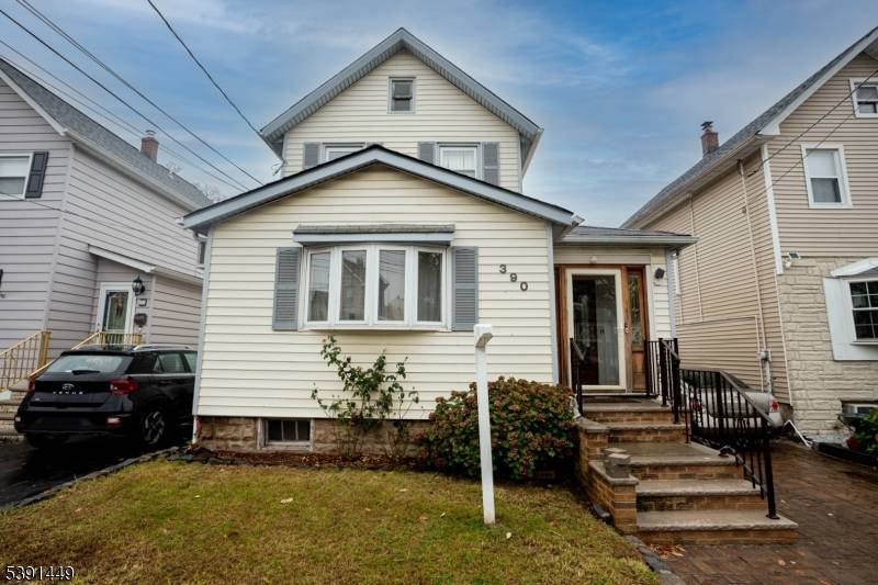 Discover this charming 2 bedroom, 1.