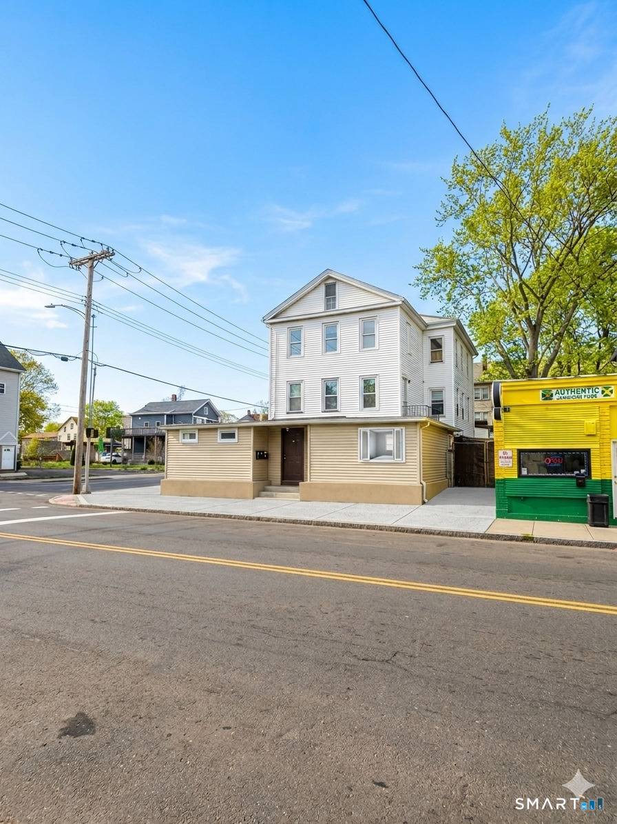 Fully renovated 5 unit multifamily property located in the Fair Haven neighborhood on Chapel Street, just 10 minutes from Downtown New Haven.