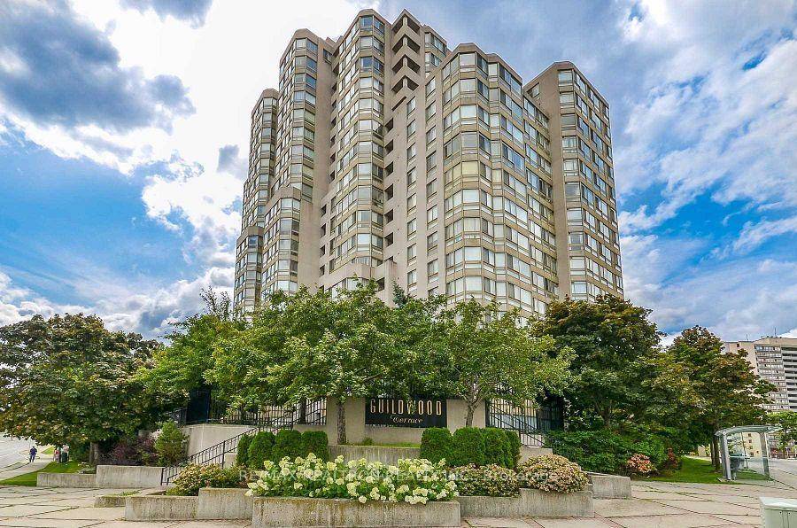 Recently Renovated Spacious and Bright Premium CORNER Unit with Two Large Bedrooms and Two Washrooms.