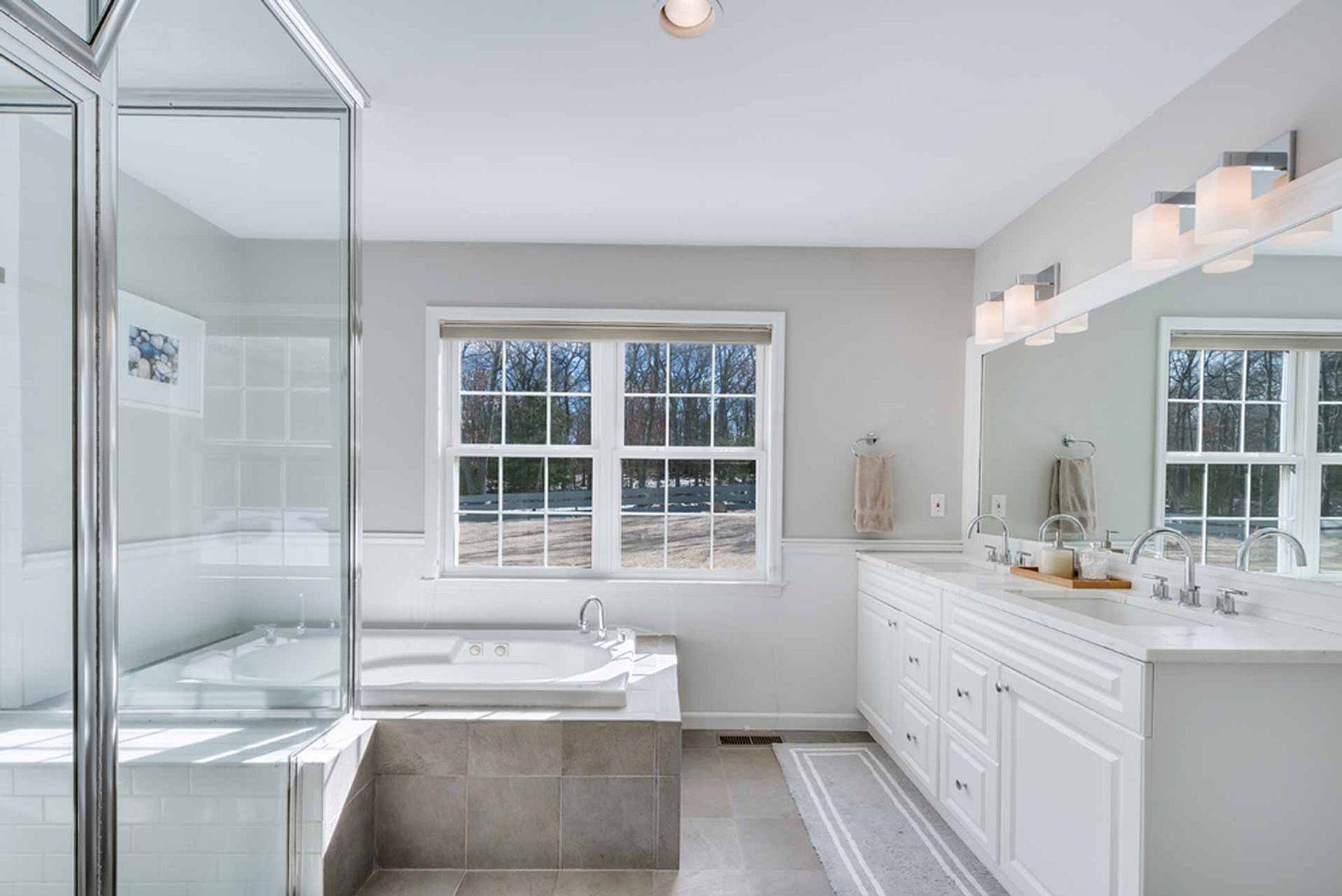 East Hampton Heated Pool & Tennis- 4 Beds 5 Baths on 7 Acres