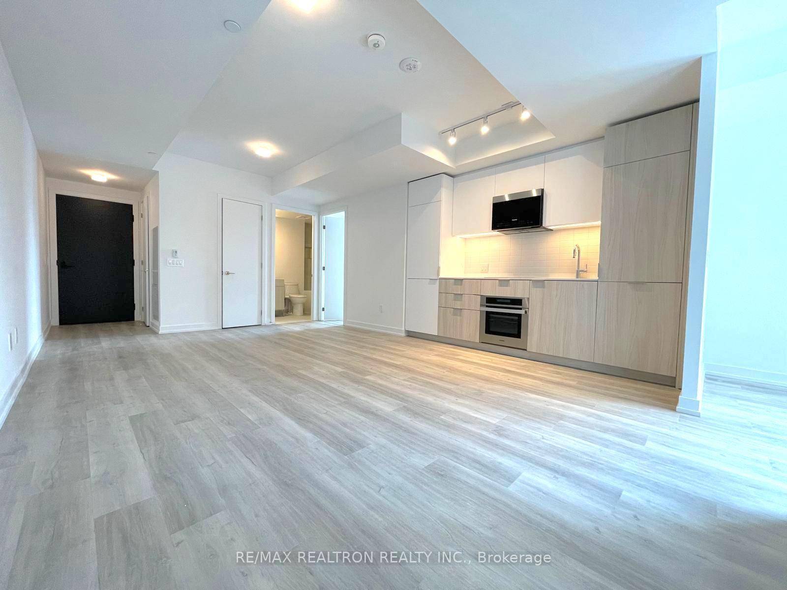 Move into this Brand New large 1 den Corner suite at 28 Eastern Avenue condos.