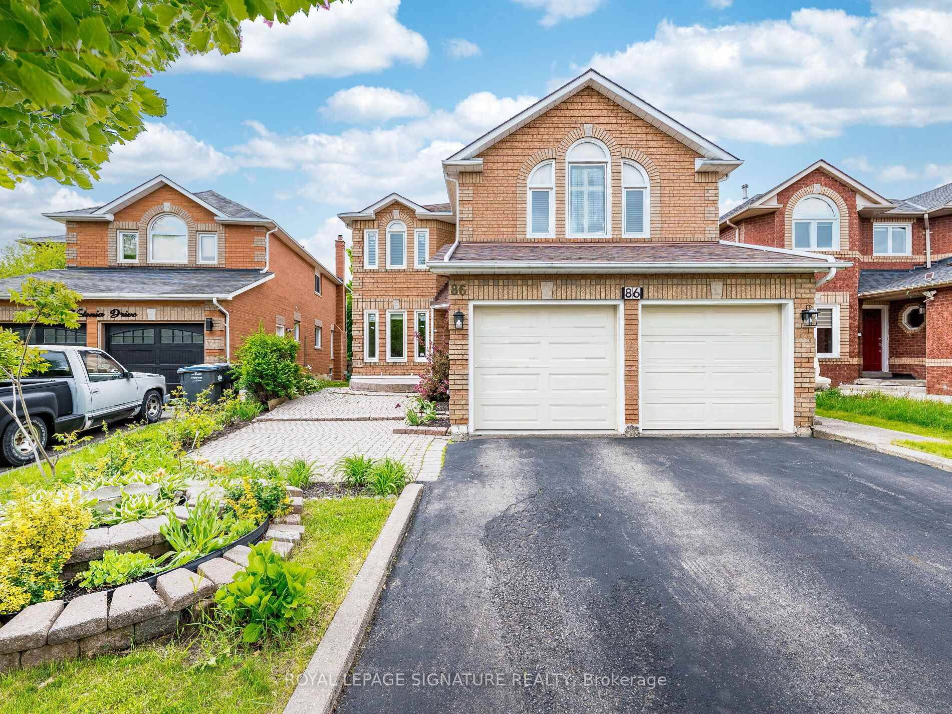 3D Virtual Tour amp ; Floor Plans Attached Above Grade 2786 SF Basement Finished Area 1036 SF Welcome to your sun filled oasis backing onto a tranquil ravine !