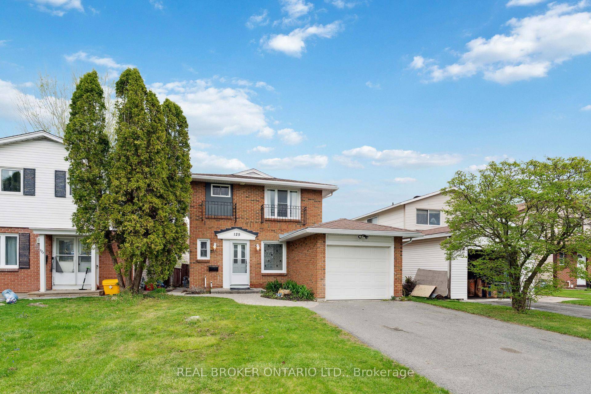 Spacious amp ; Renovated Home with Income Potential in Bells Corners VACANT POSSESSION !