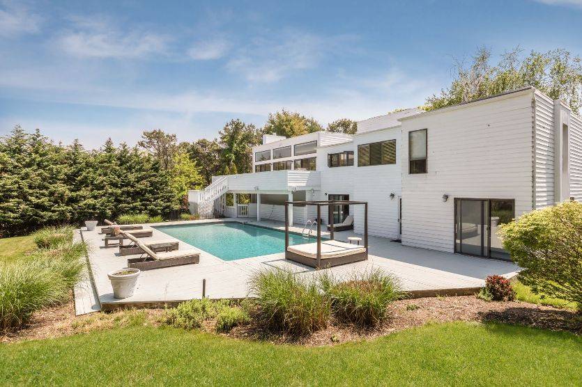 Absolutely Beautiful 4 Bedroom Southampton Home