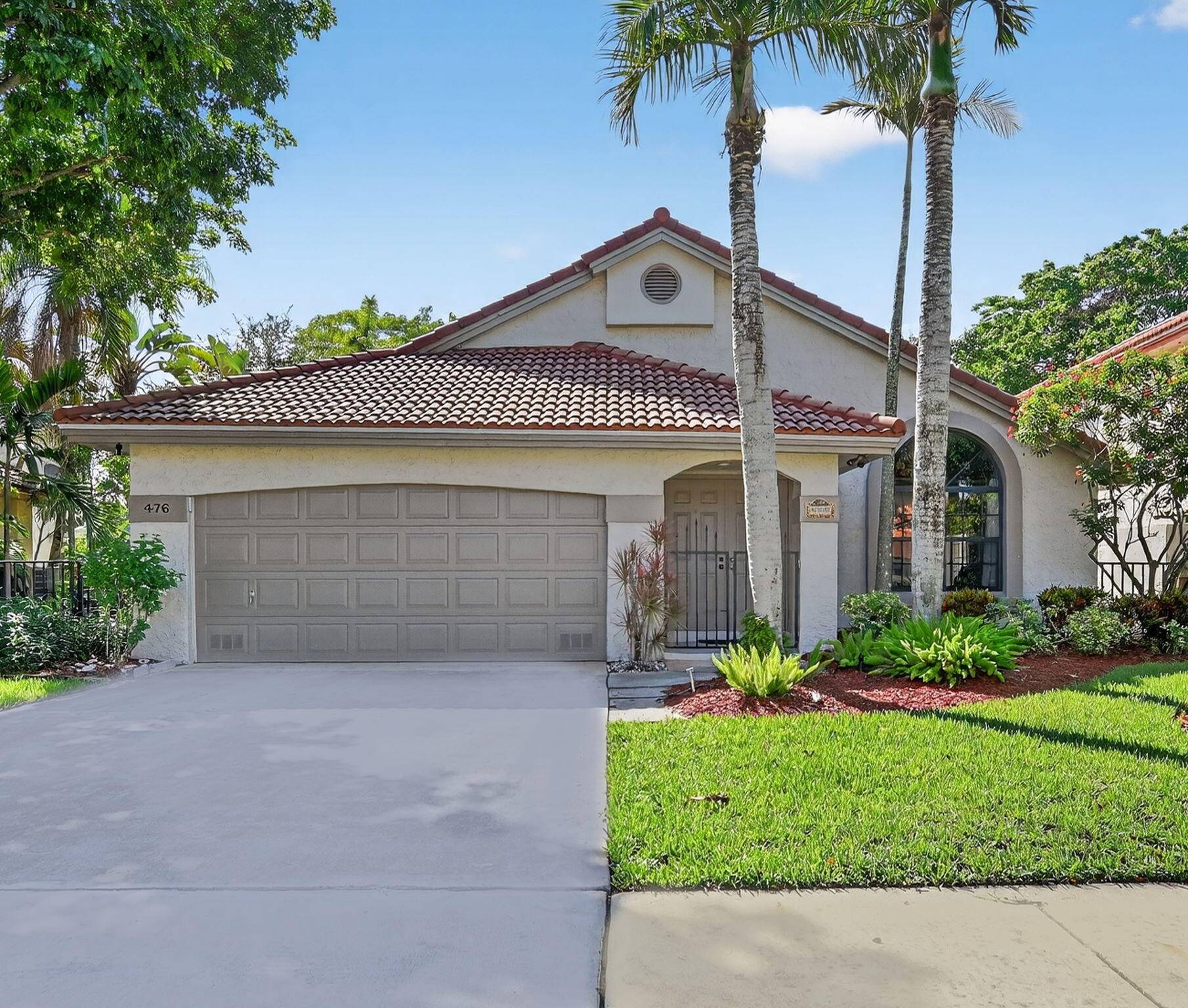 Beautiful Lake View Home in Deerfield Beach.