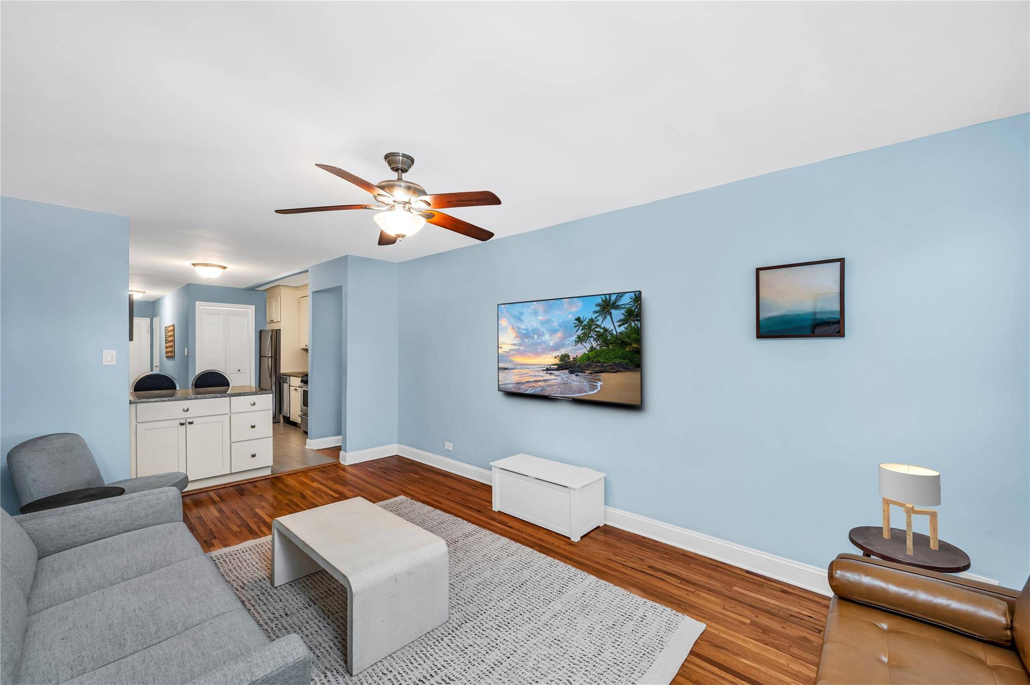 Discover the perfect blend of modern comfort and urban convenience in this charming 1 bedroom, 1 bathroom corner apartment nestled in the heart of Windsor Terrace.
