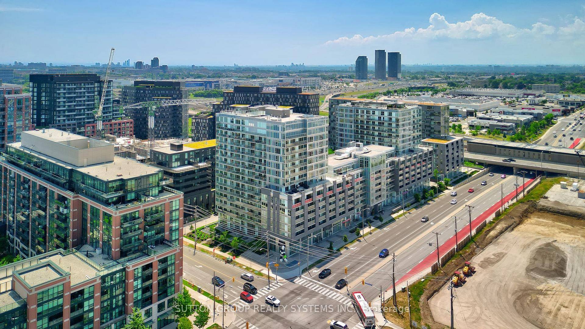 Only 690 Sq Ft in Prime North York Welcome to this spacious and beautifully designed 1 bedroom den condo den opened up for an expanded living area, offering 2 bathrooms ...