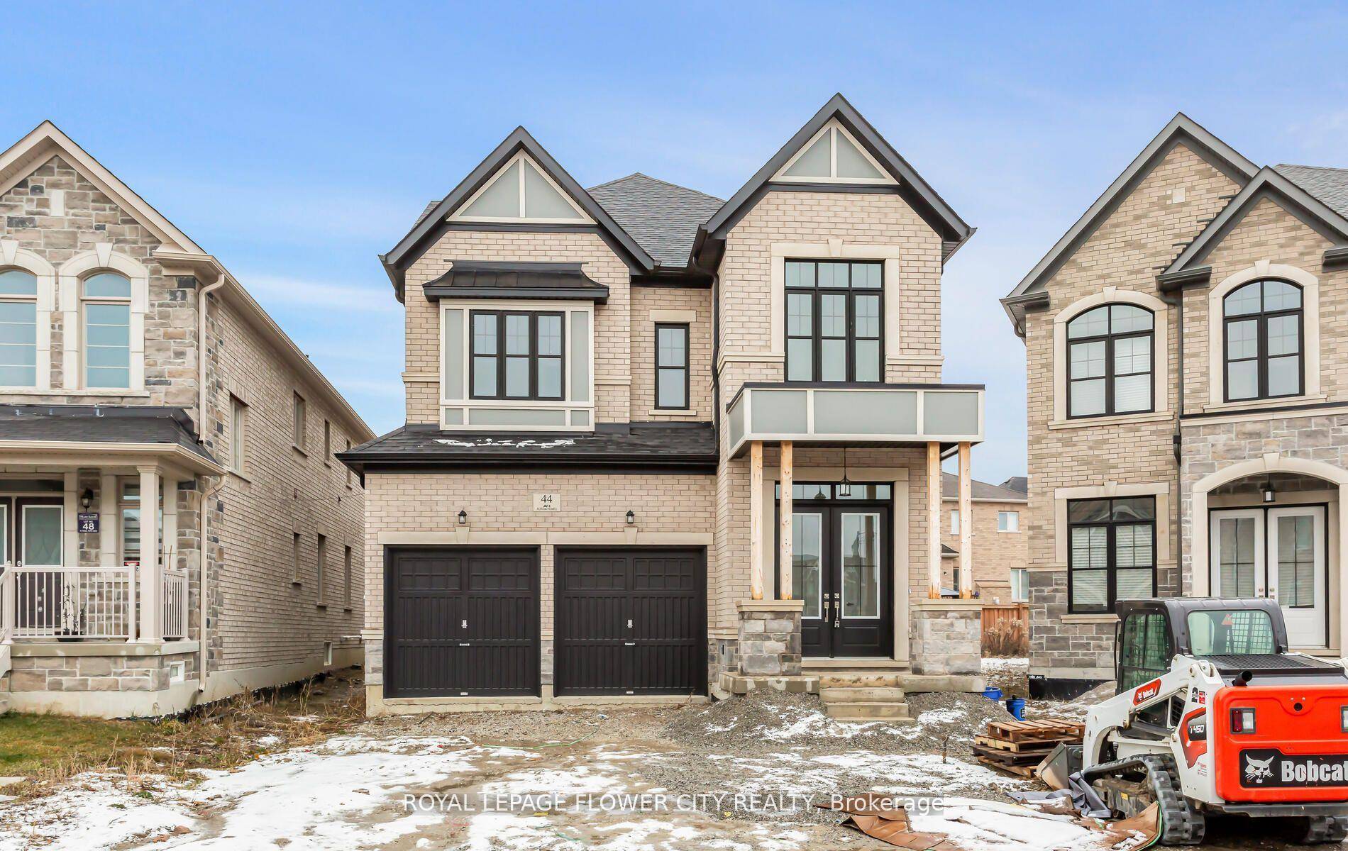 A gorgeous 5 bedroom fully upgraded detached home built by Auriga Homes in the heart of Caledon Southfields Village community.