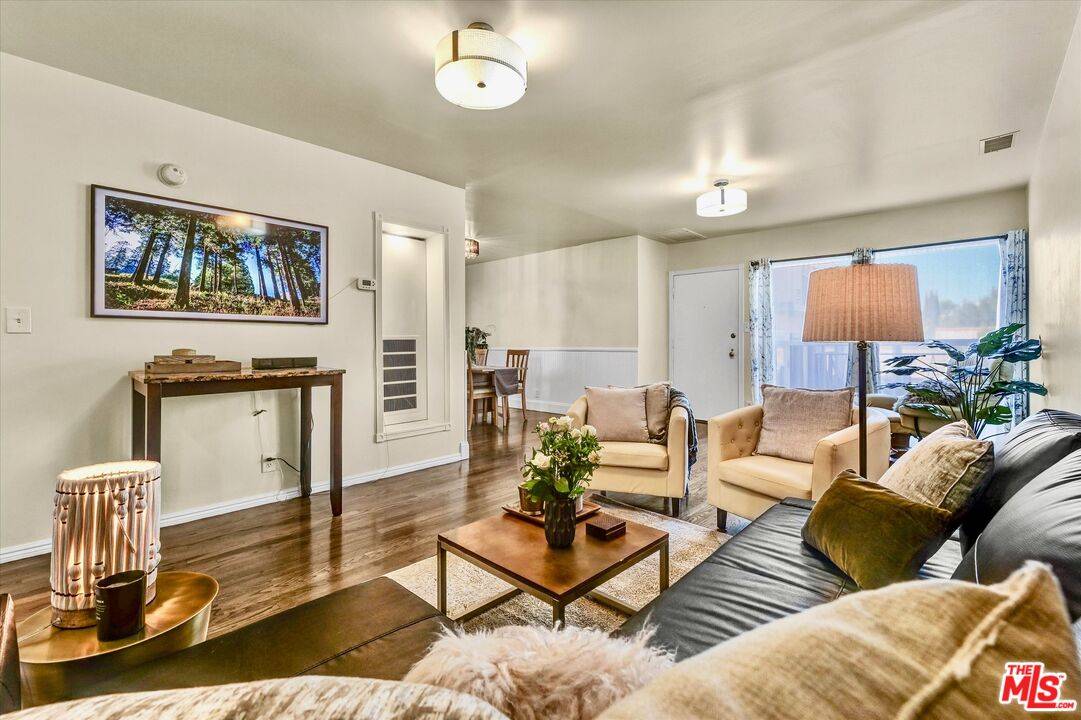 11670  W Sunset Blvd 2.0 Brentwood LA