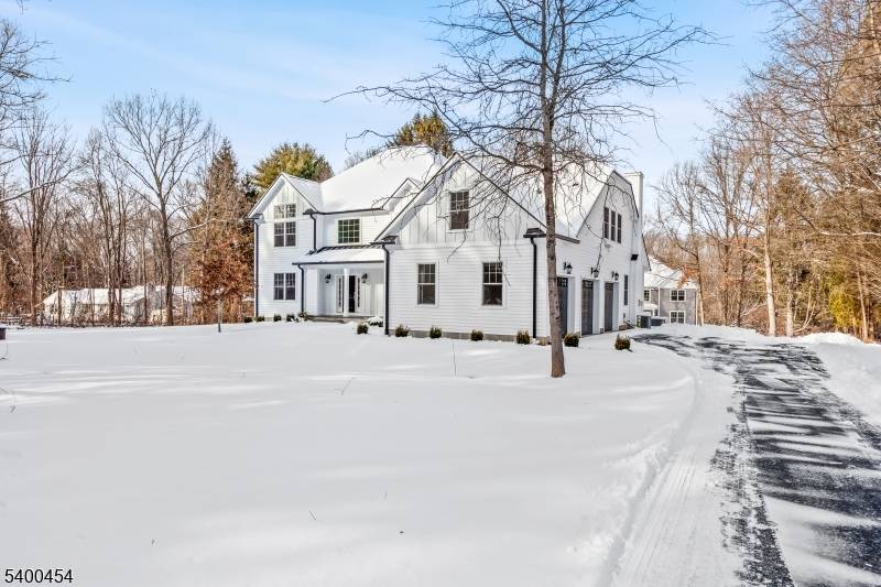 Introducing a stunning new construction home offering over 4, 000 square feet of thoughtfully designed living space.