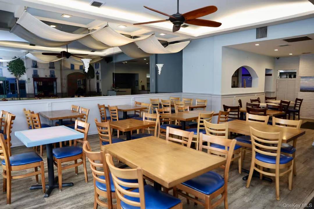 Come see this unique turnkey restaurant opportunity nestled in the heart of Little Neck, one of Queens' most established and popular dining neighborhood.