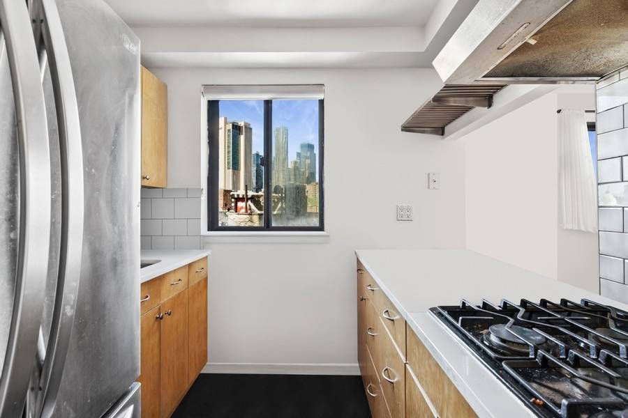 Welcome to your ideal city sanctuary in vibrant Two Bridges !
