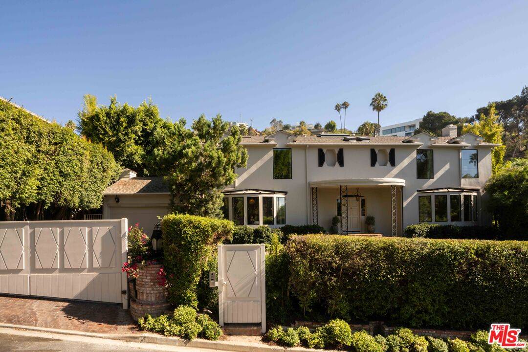 1364   Londonderry Pl 4BR Sunset Strip La