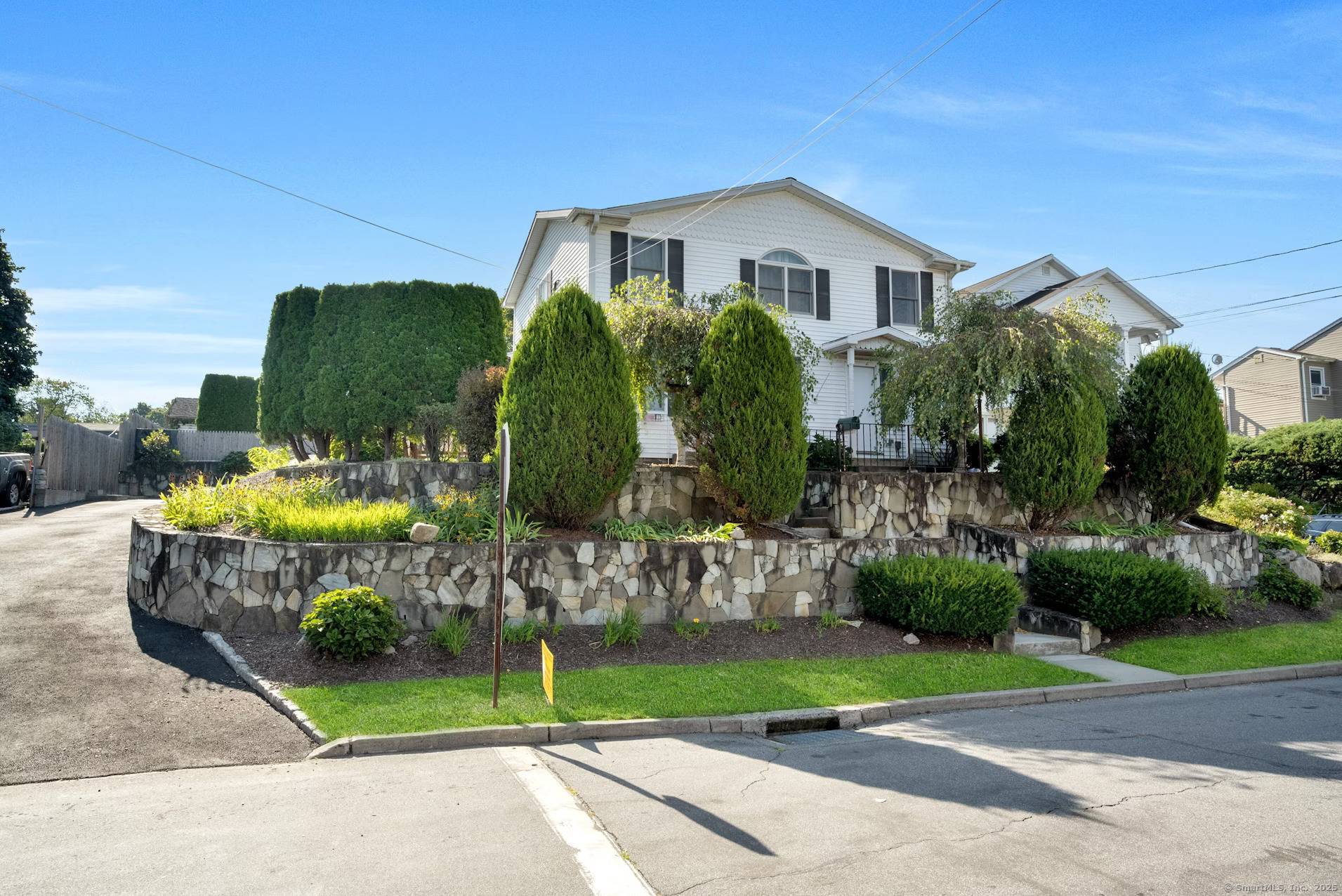 Live and invest in the heart of Fairfield, CT Fantastic opportunity to own a duplex in a prime location.