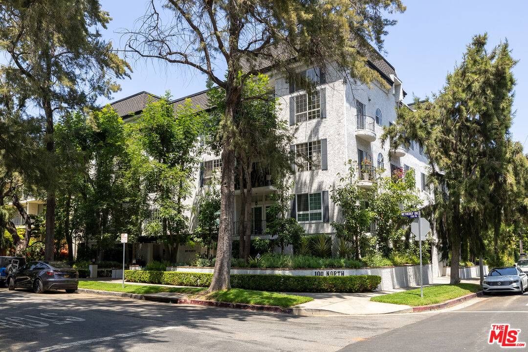 100  N Wetherly Dr 2BR Beverly Grove La