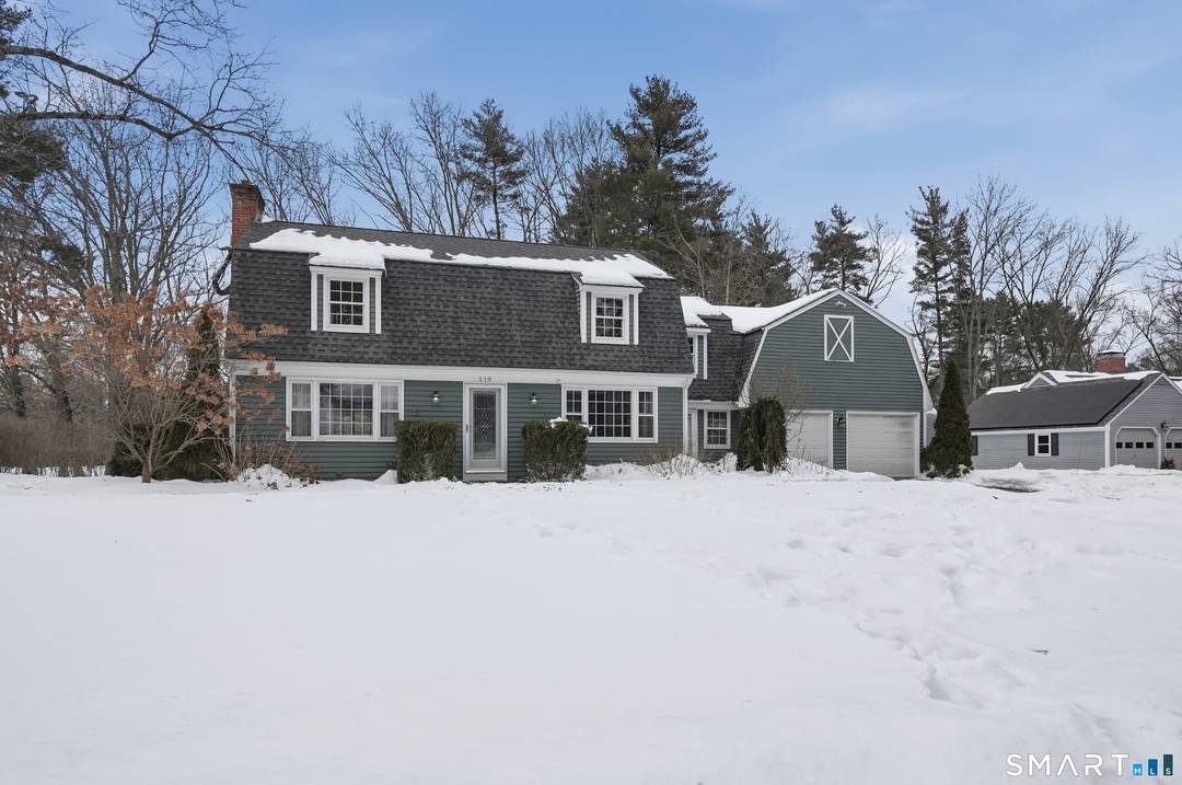 Welcome to the desirable Pattonwood Drive located near Hawks Landing Country Club.