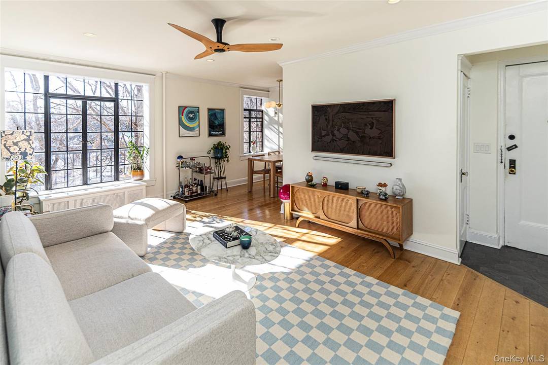 Eye catching and magazine worthy, this thoughtfully renovated 2 bedroom one bath pre war coop at lovely Gramatan Gardens enjoys beautiful oversized south facing windows and the best open plan ...