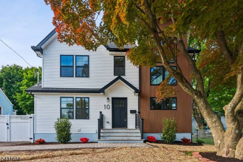 Welcome to this expansive and beautifully designed 6 bedroom, 5 bathroom home offering over 3, 100 square feet of living space across 4 total finished floors, including 3 above grade ...