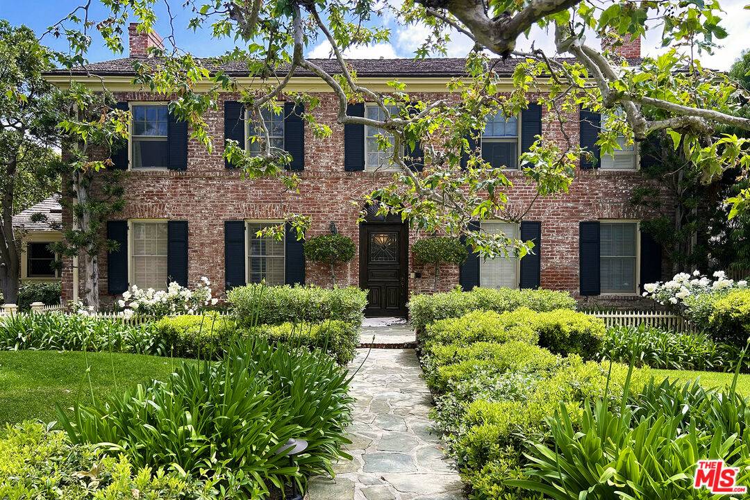 612  N Alta Dr 6BR Beverly Hills Post Office | B.H.P.O. La