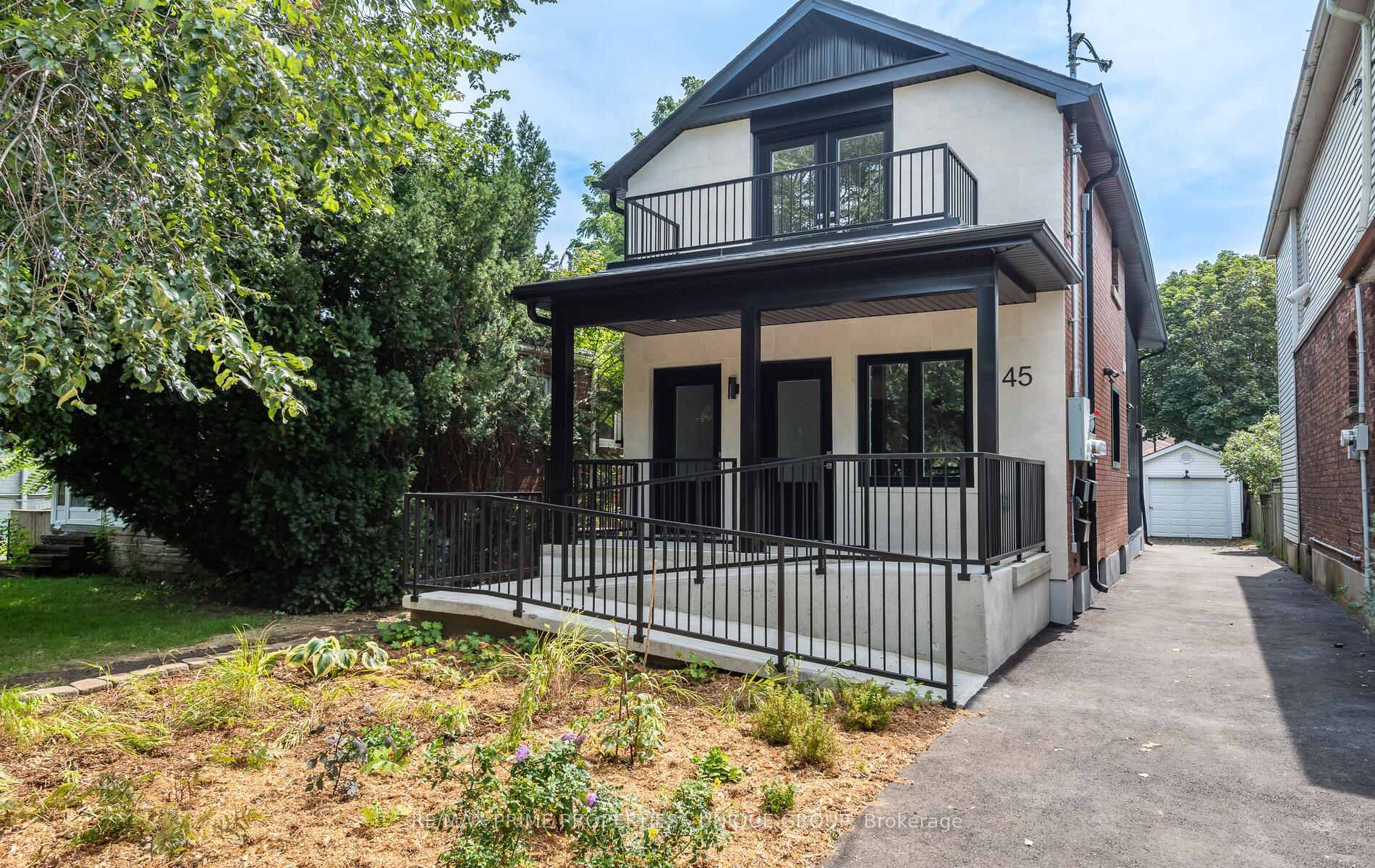 Wheelchair Accessible ! Welcome to 45 Astoria Avenue Suite 2 Because you deserve to live in wheelchair accessible luxury !