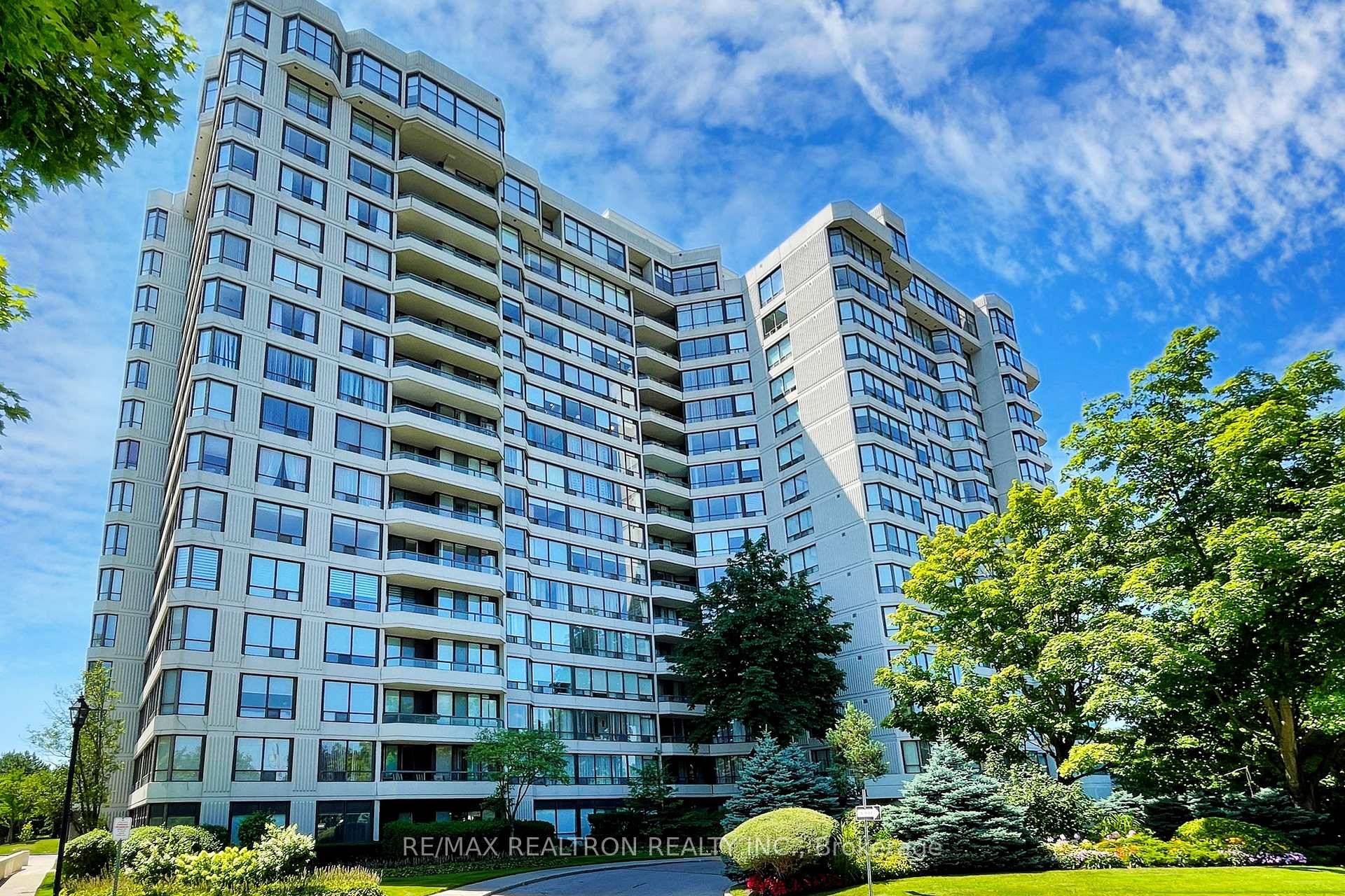 Beautifully upgraded and meticulously maintained, this large condominium unit offers 2 generously sized bedrooms, a separated den solarium, an open concept living and dining room, a large kitchen with eat ...