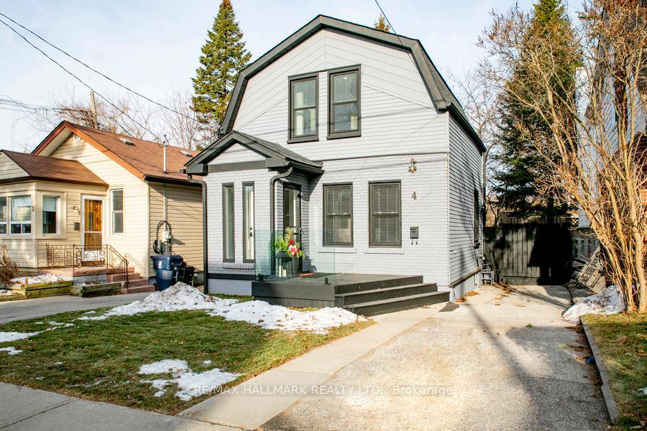 A beautiful modern two storey home located in the sought after Birch Cliff neighbourhood.