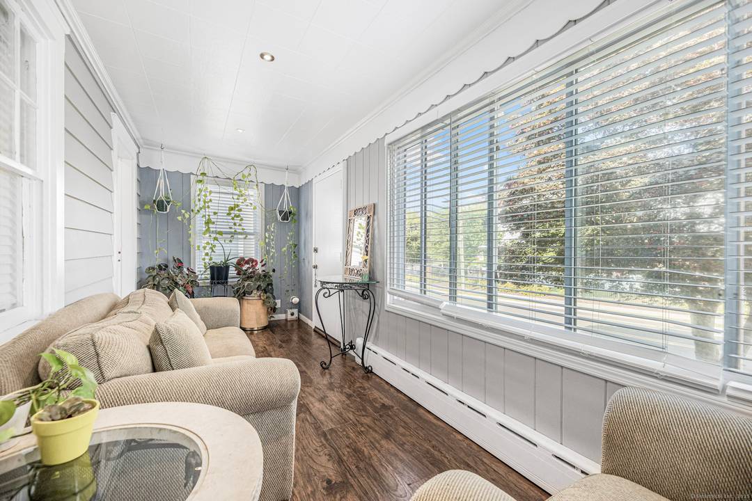 Renovated property in the Waterside of Stamford.