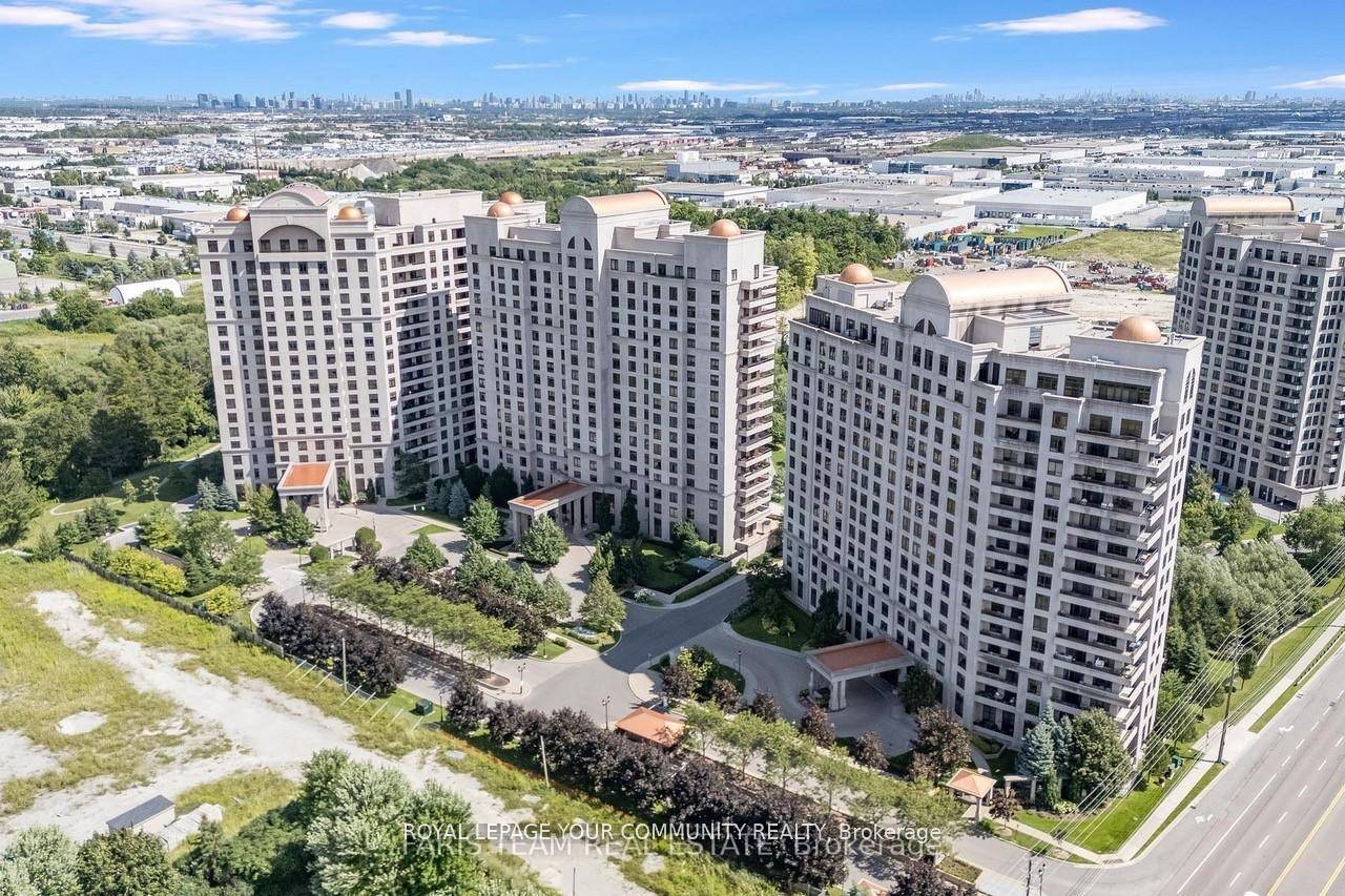 Spacious approx. 744 sq ft unit featuring 9 ft ceilings and a unique semi like layout with no adjacent neighbors beside stairwell.